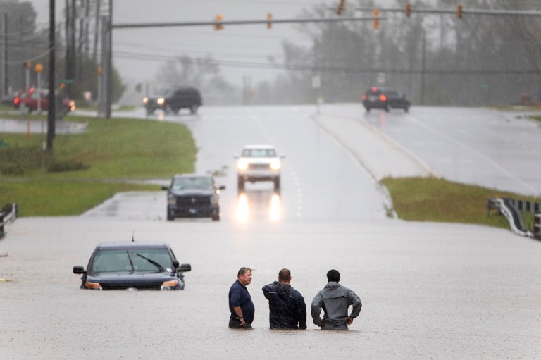 Ordenan evacuación de dos ciudades de Carolina del Norte por Florence