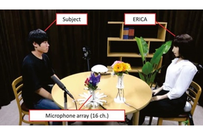 Erica, la robot a la que los científicos le enseñaron a reírse naturalmente