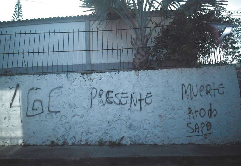 La presencia de los grupos armados es latente incluso en las calles del casco urbano de Segovia.