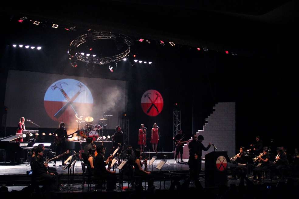 Antes de montar temas de los Beatles y de Queen, Classicstone asumió el reto de interpretar una obra conceptual como The Wall, de la banda británica Pink Floyd.  / Archivo particular
