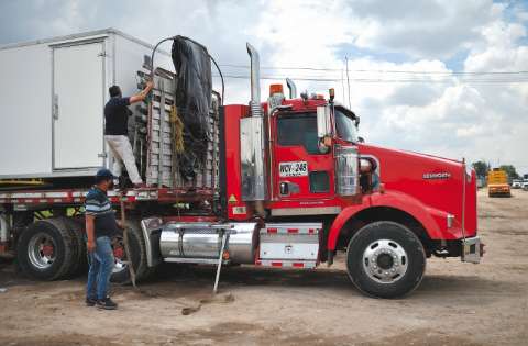 Alza del diésel: la “papa caliente” que se tiran gobierno y camioneros