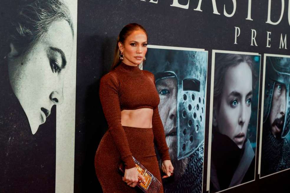 Jennifer López enseña 3 ejercicios para tonificar el cuerpo
