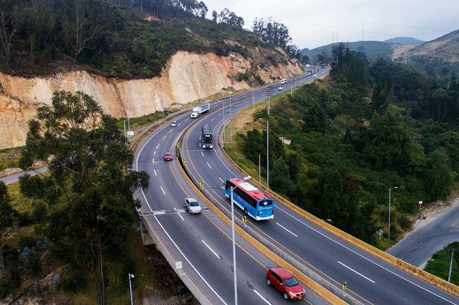 Tercer Carril en vía Bogotá Girardot.