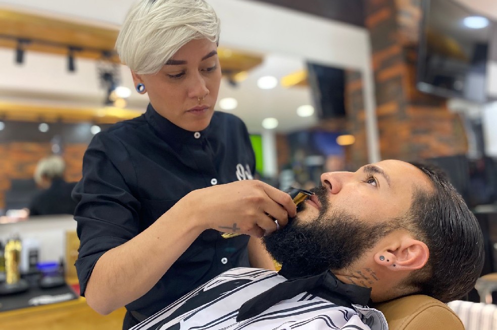 La participación de las mujeres en la barbería es clave para este gremio.
