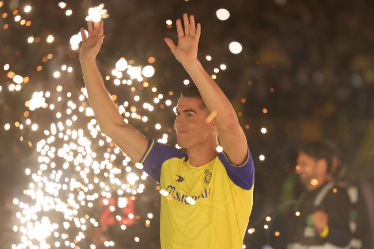 Cristiano Ronaldo: así fue recibido por la afición del Al-Nassr