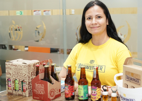 Ella creó una cervecería artesanal para promover los sabores del Huila