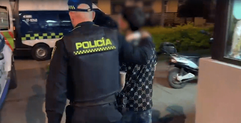 Policía y ciudadanos frustran robo de bicicleta eléctrica: dos menores implicados