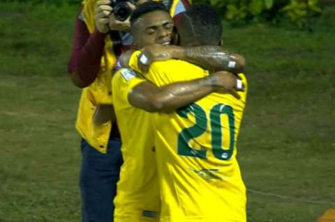 Hinchas agredieron a jugadores de Bucaramanga en el aeropuerto Palonegro