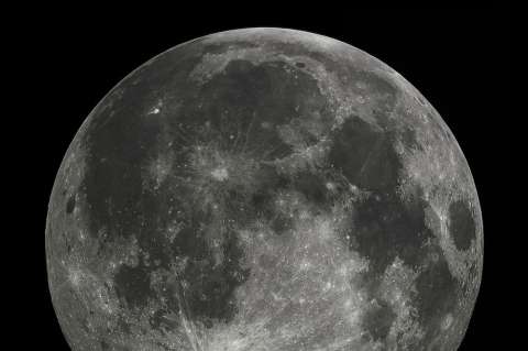 La ESA y la NASA firman memorando para llevar el primer asentamiento humano a la luna