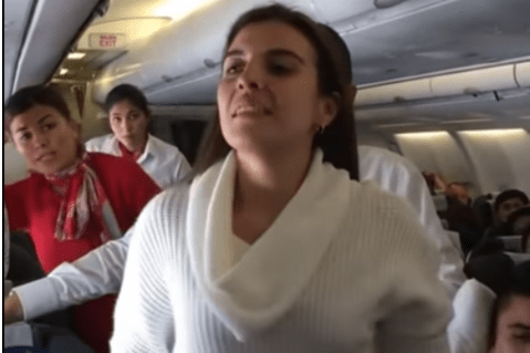 Pasajeros de conducta problemática pueden ser multados: Aerocivil