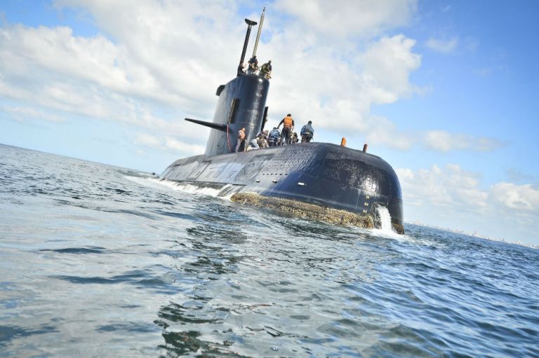 Armada argentina: el submarino desaparecido está en fase «crítica» de oxígeno