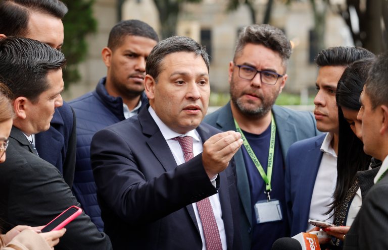 Las miradas a Mauricio Lizcano, el nuevo ministro de las TIC