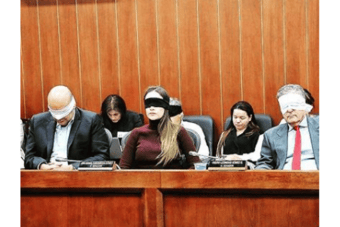 ¿Por qué varios senadores se vendaron los ojos para hablar del Icetex?