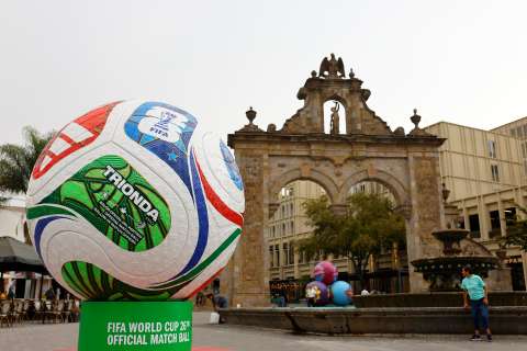 El mundo en vilo: la fiesta del balón