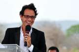 Marc Anthony pone primera piedra de orfanato en Barranquilla