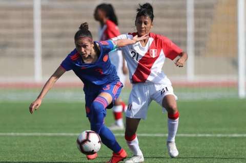 La selección femenina de Colombia goleó con categoría a Perú