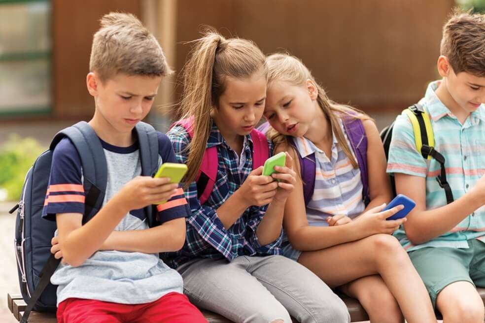 Se crearía una herramienta de monitoreo para saber qué tanto están expuestos los niños al marketing digital de bebidas alcohólicas, tabaco y comida no saludable. / NuevoPais.net