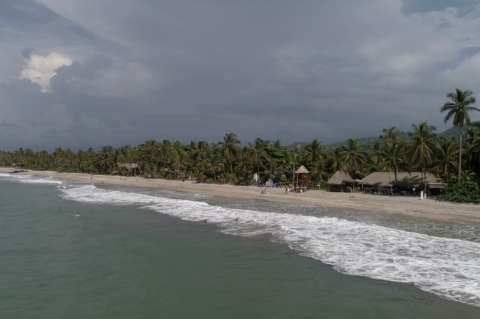 ¡Ojo! Declaran alerta naranja por oleaje y fuertes vientos en la Región Caribe
