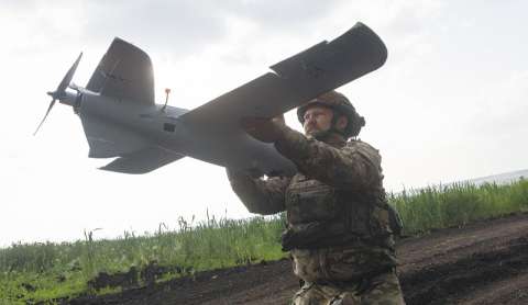 Entre minas y drones: la tecnología genera temor por las armas autónomas