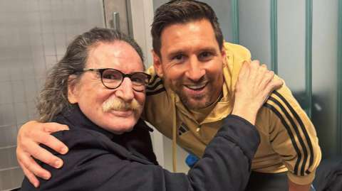 “Chau, Dios te bendiga”: la emotiva despedida de Charly García a Lionel Messi
