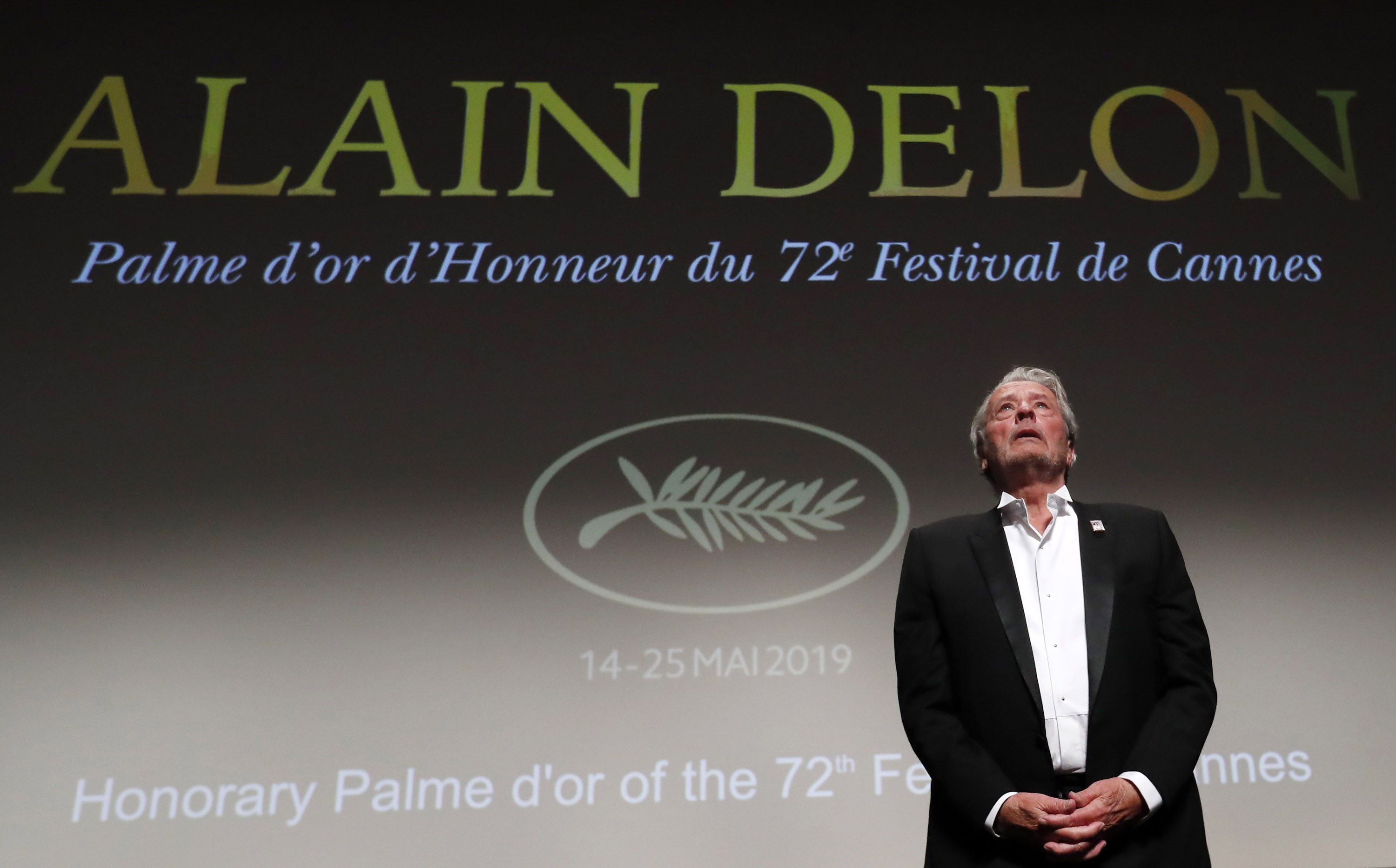 Cannes (France).- (FILE) - French actor Alain Delon receives a Honorary Golden Palm award for his career during the 72nd annual Cannes Film Festival, in Cannes, France, 19 May 2019. (reissued 18 August 2024). French film legend Alain Delon passed away aged 88 in Duchy, France, his family said in a statement on 18 August. (Cine, Francia) EFE/EPA/Guillaume Horcajuelo *** Local Caption *** 55207425