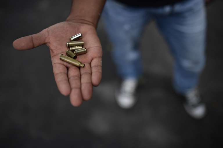 En fotos, habitantes de Siloé (Cali) denuncian que recibieron disparos de la Policía