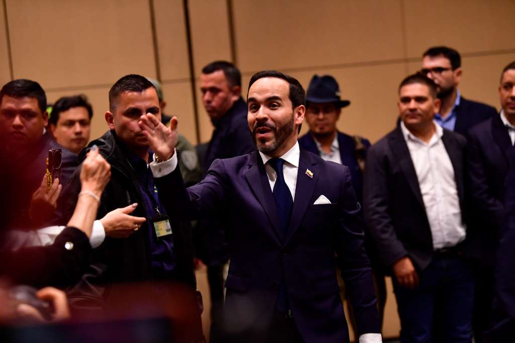 Presidente electo de Colombia durante el octavo empalme regional junto al gobernador de Cundinamarca, Jorge Emilio Rey, y varios alcaldes del departamento