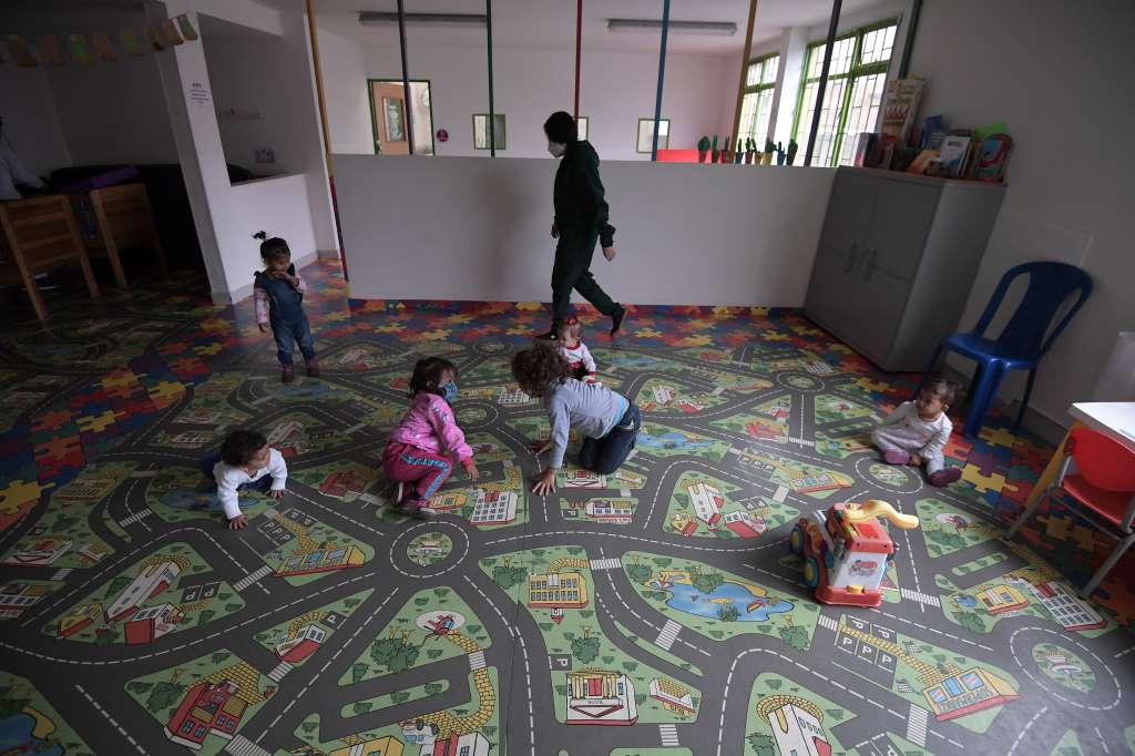 Punto de lactancia y cuidado de menores para migrantes venezolanos.