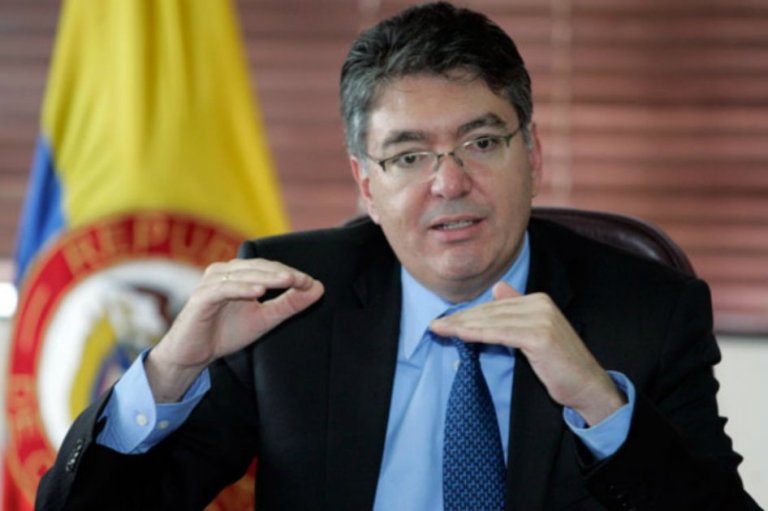 Minhacienda dice que economía de 2012 crecerá 4,7%
