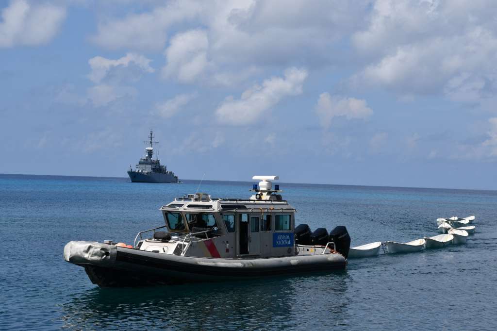 Cayucos decomisados por la Armada Nacional.