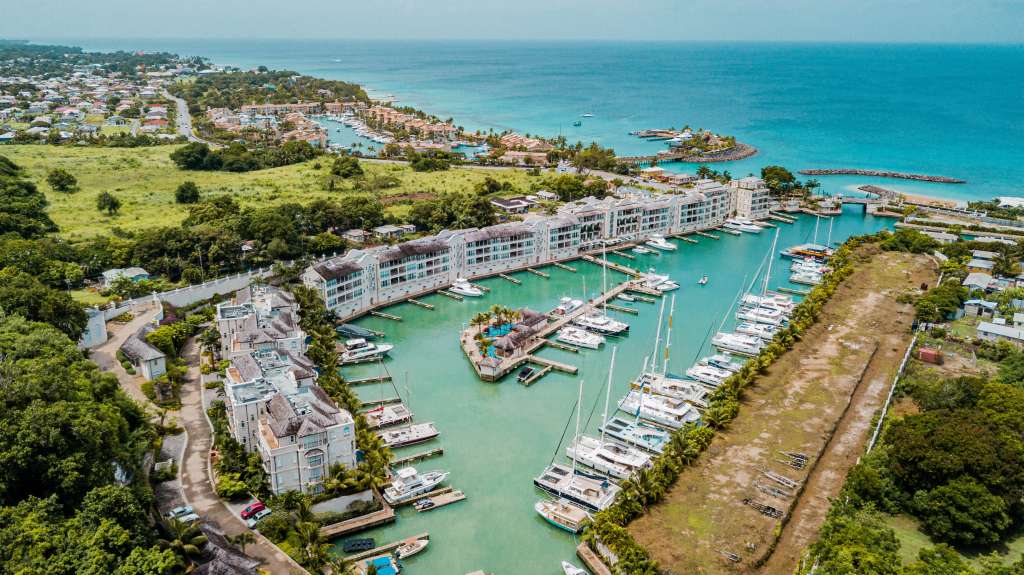 La isla de Barbados es una joya caribeña rica en cultura, historia, gastronomía, deportes y experiencias ecológicas.