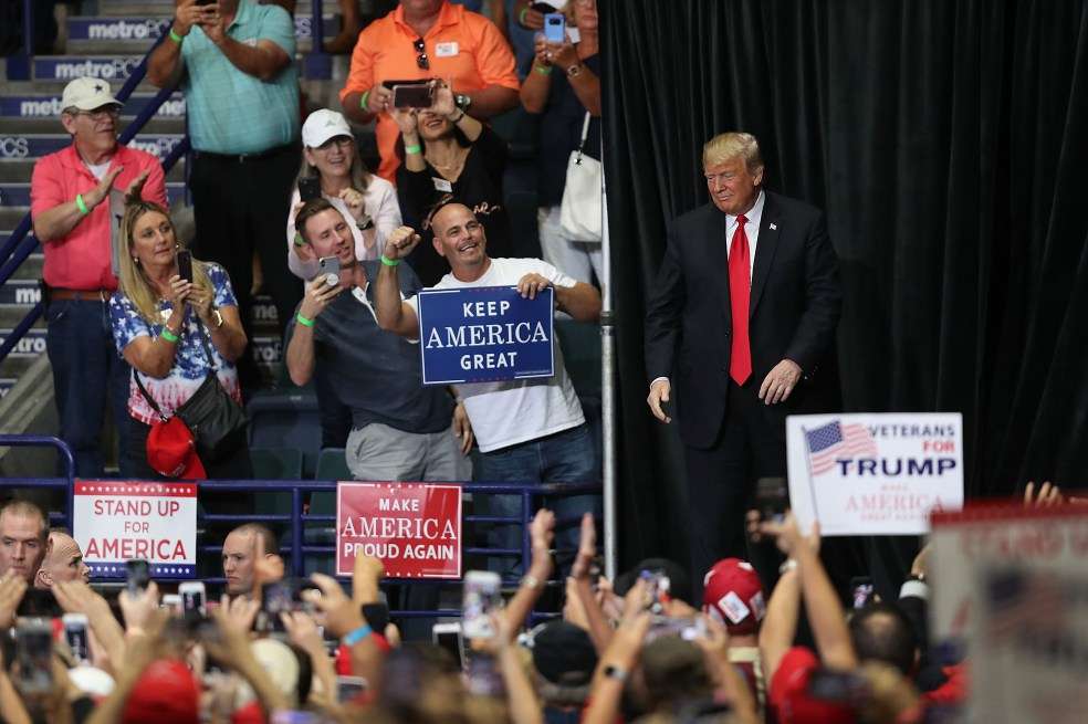 Las elecciones de este martes en Estados Unidos ponen a prueba las políticas del presidente, Donald Trump. / AFP