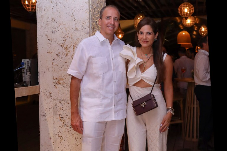 Carlos Bustamante y Nelly Rojas