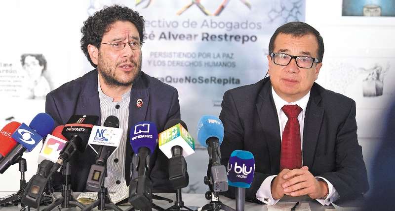 "No dudé en pedirle a Reinaldo (Villalba) que fuese mi abogado desde que comenzaron los enfrentamientos con Uribe", dice Iván Cepeda, senador de la República.