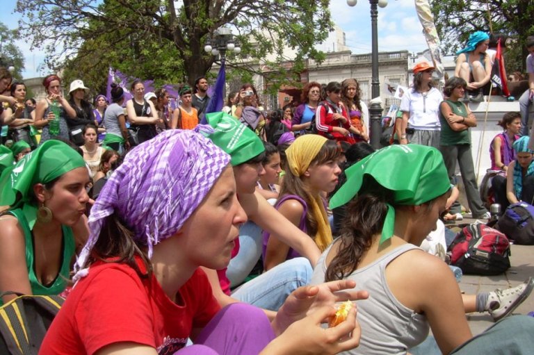 Menos flores y más reconocimiento