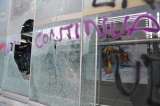 Abuchean a encapuchados que intentaron vandalizar estaciones de Transmilenio