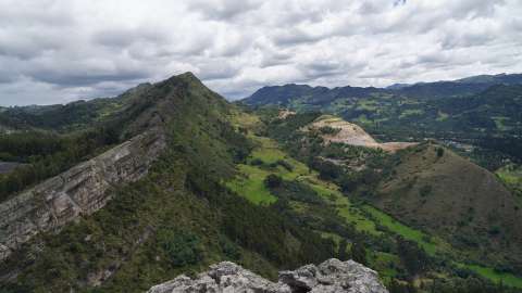 ¿Busca un plan cerca de Bogotá? Visite los Farallones de Sutatausa