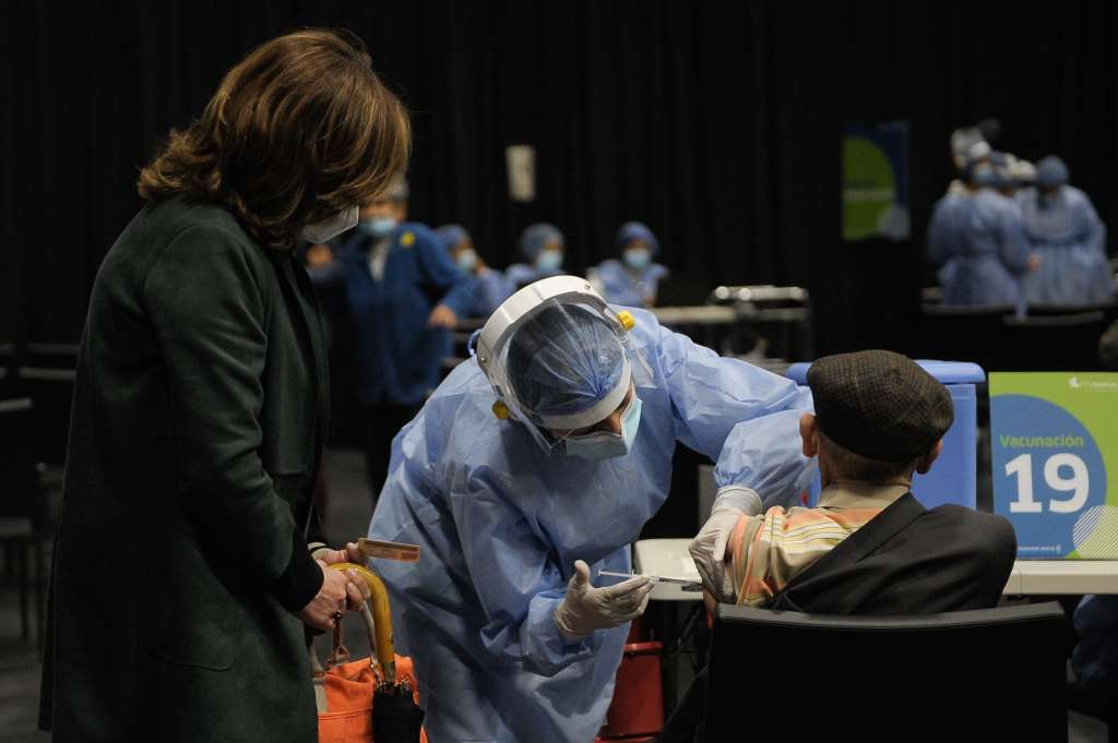 Hasta ayer, en el país se habían administrado 913.961 dosis de la vacuna contra el coronavirus.