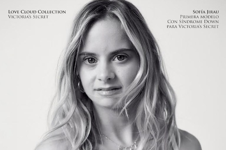 "¡Soy la primera modelo con síndrome Down de Victoria's Secret!", anunció Sofía Jirau con esta foto en su perfil de Instagram