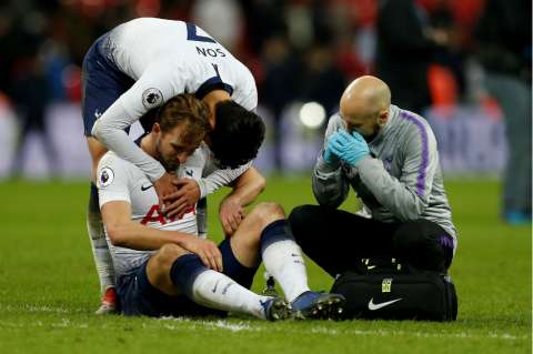 Sin Dávinson Sánchez, Tottenham perdió ante el Manchester United