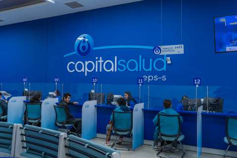 “En 2025 teníamos 2.600 quejas mensuales. Hoy no son más de 300”, gerente de Capital Salud