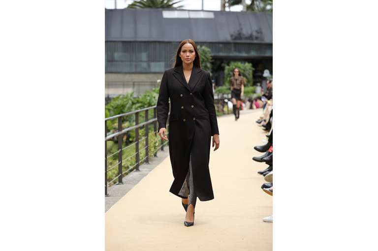 Desfile Faride Ramos en el Jardín Botánico