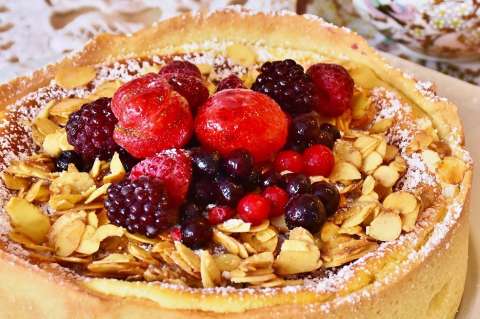 Así puedes hacer torta de queso y vainilla con frutos del bosque
