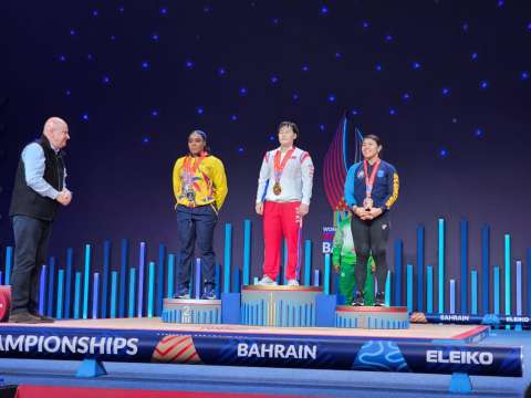 Miyareth Mendoza, triple medallista en el Campeonato Mundial de Halterofilia