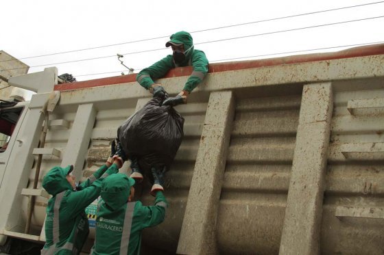 Celebran acuerdo salarial entre trabajadores de Aguas Bogotá y Distrito