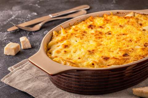 Con jamón y queso, así se prepara este pastel de papas