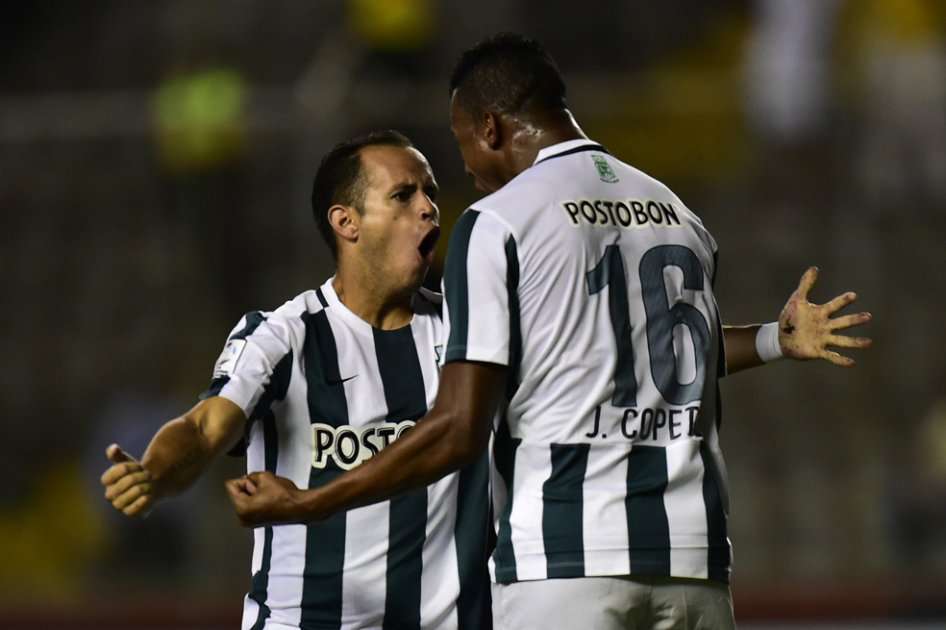Alejandro Guerra celebra el primer gol de Nacional en Guayaquil. Foto: AFP