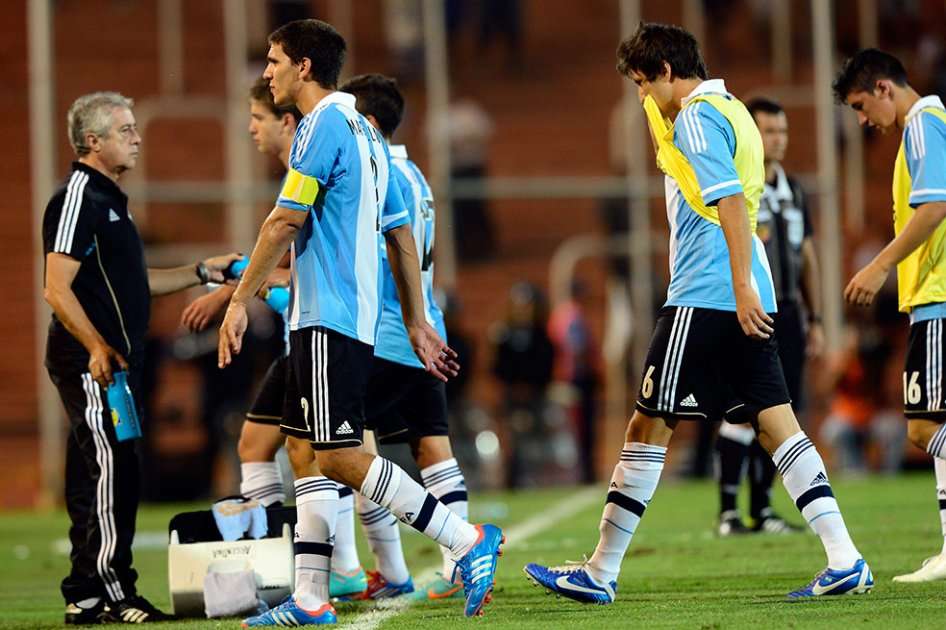 Argentina no levanta cabeza en el Sudamericano Sub-20 del que es anfitrión. / AFP