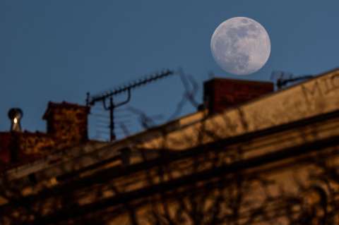¿A qué hora es el eclipse lunar del 17 de septiembre y dónde verlo en vivo?