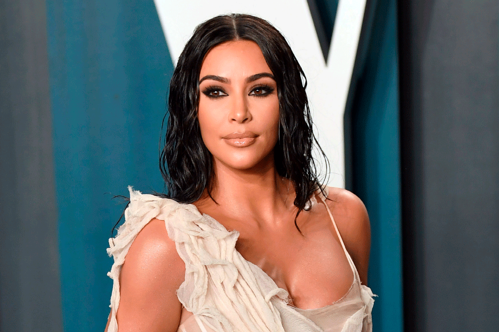 Kim Kardashian está cada vez más cerca de convertirse en abogada como su padre, Robert Kardashian.